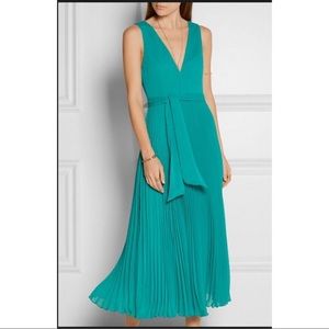 Alice & Olivia Ryan pleated crepon dress